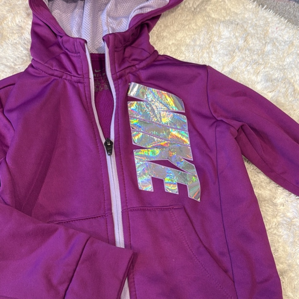 Girls size 5 Nike zip up hoodie